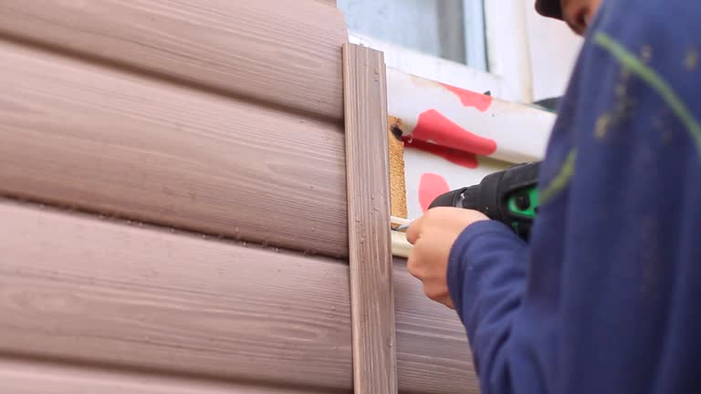 Storm Damage Siding Repair in Redwood Valley, CA